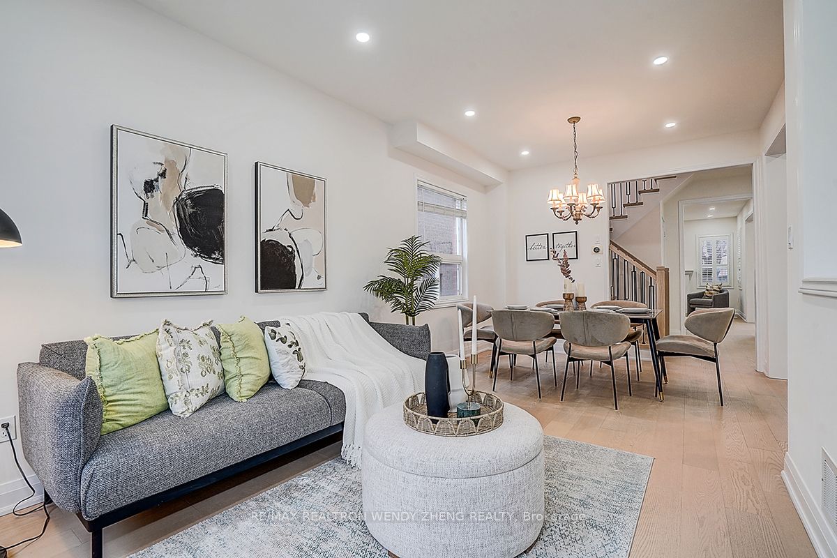 Additional image 3 of 16 Hartwell Way, Aurora, ON, L4G 7X7