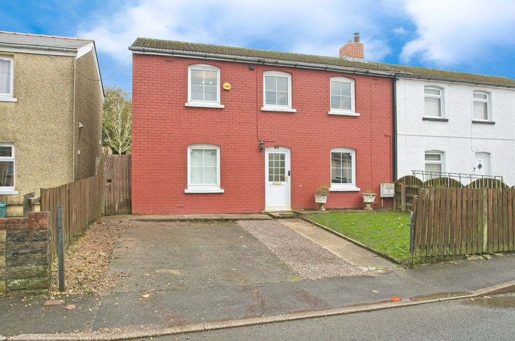 3 bed semi-detached house for saleVincent Avenue, Ebbw Vale NP23