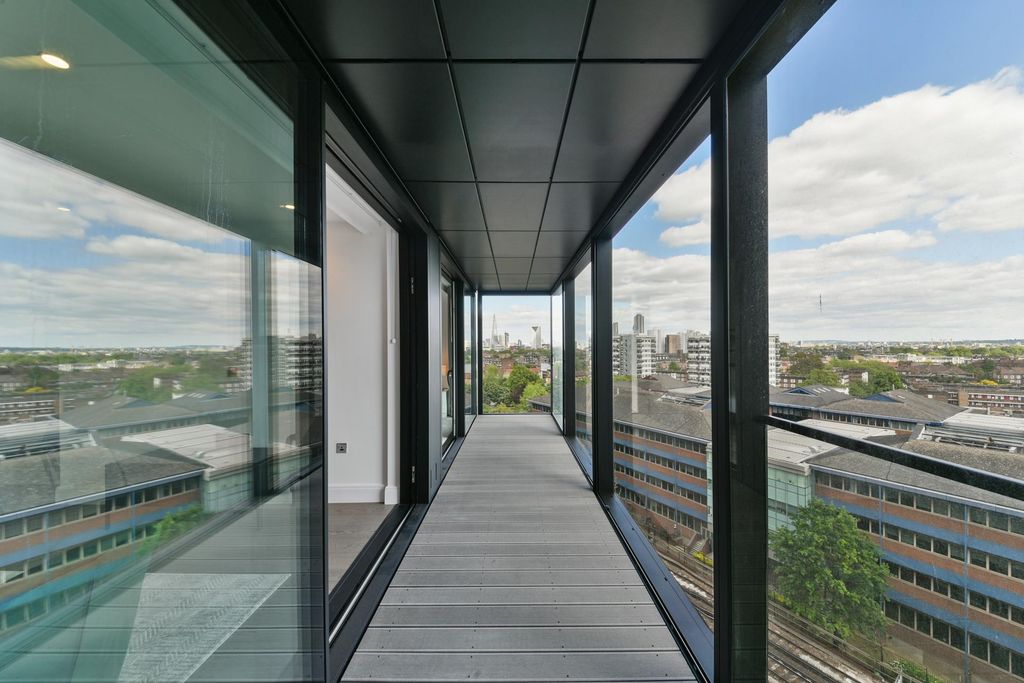 Additional image 14 of 2 bed flat for saleThe Dumont, The Albert Embankment, London SE1