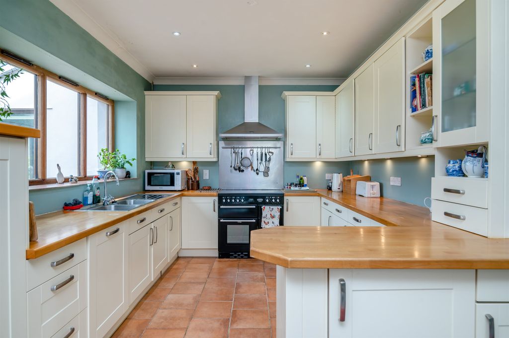 Additional image 7 of 5 bed detached house for saleLlandenny, Usk, Monmouthshire NP15