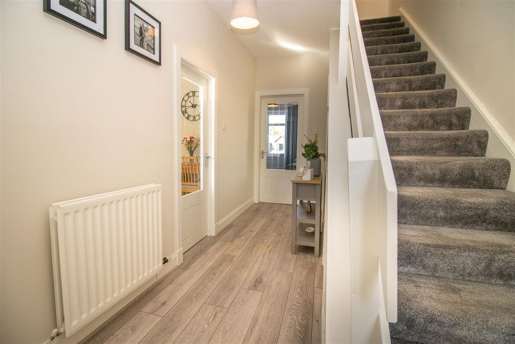 3 bed flat for salePark Terrace, Hawick TD9 photo 5