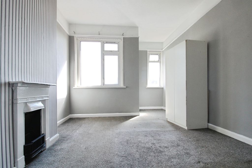 Additional image 16 of 2 bed flat for saleGrand Avenue, Cardiff CF5