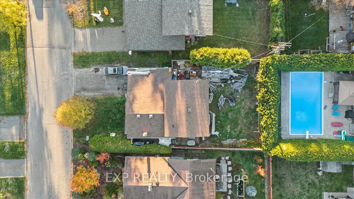 Additional image 2 of 2670 Stone Crescent N, Ottawa, ON, K2H 6Z1