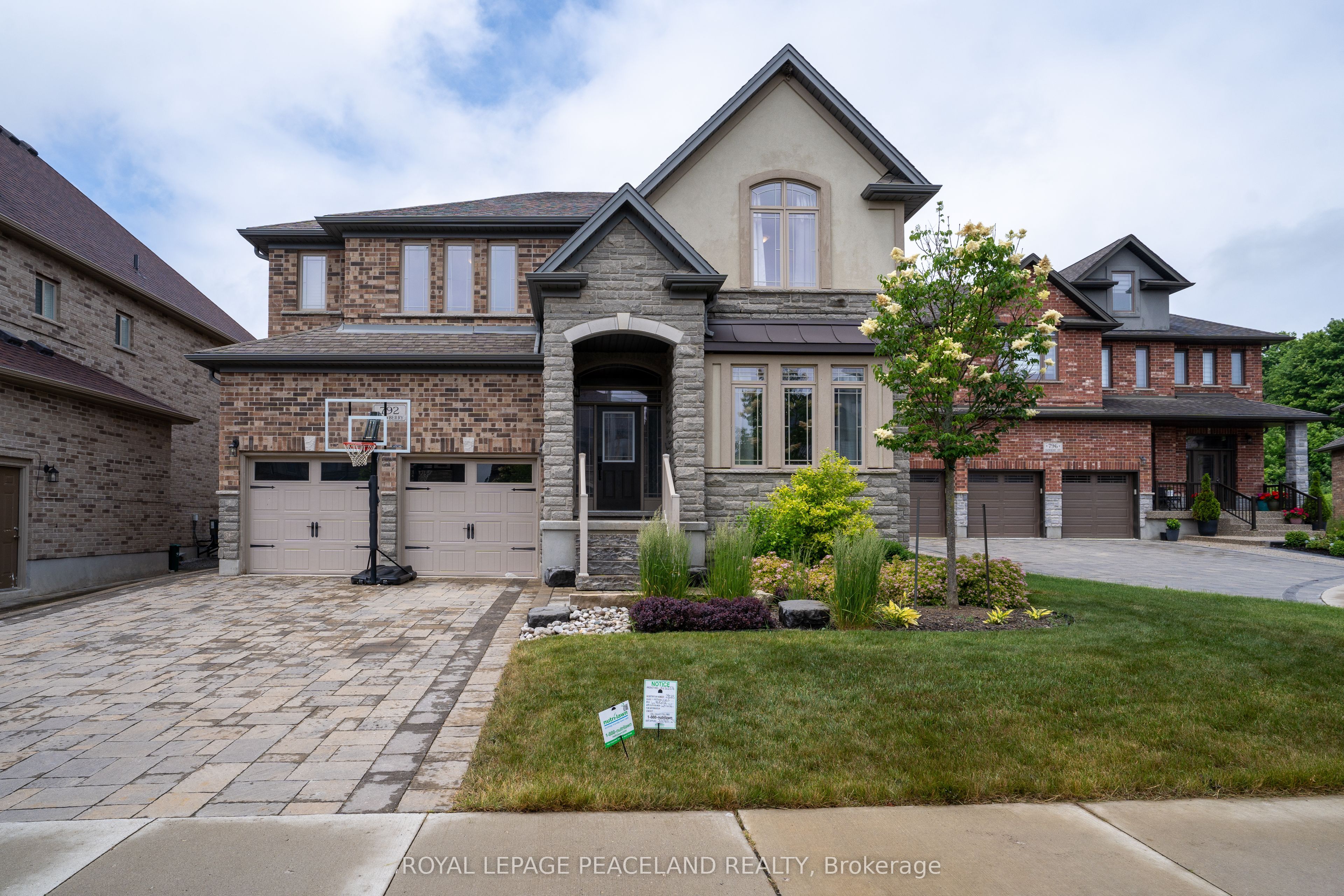 792 Snowberry Court, Waterloo, ON, N2V 0E7