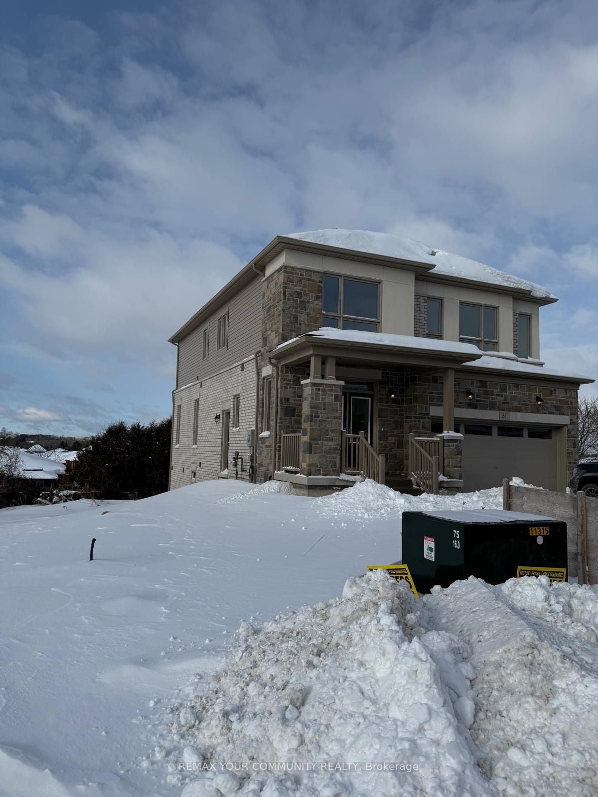51 West Oak Trail, Barrie, ON, L9J 0K9 photo 2