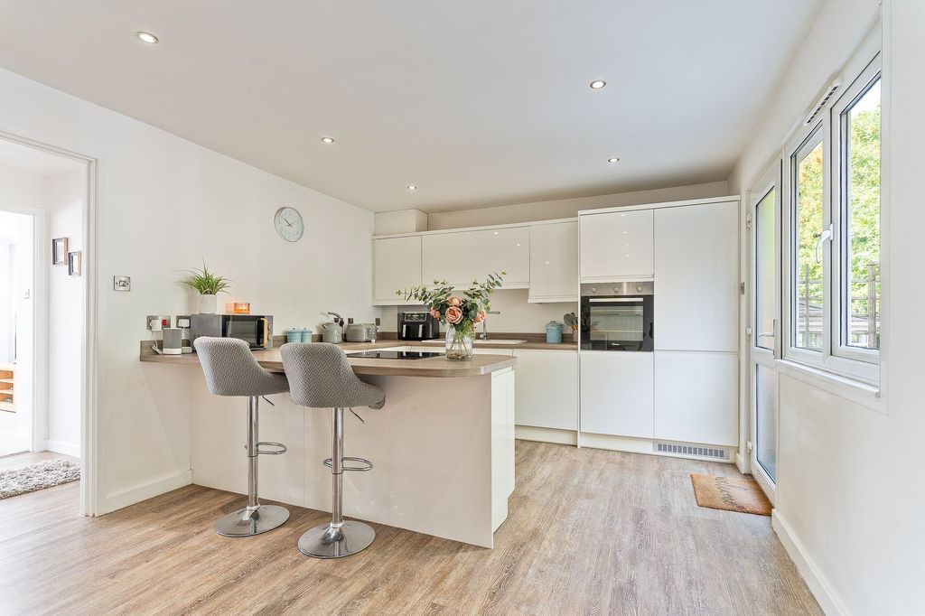 Additional image 3 of 4 bed detached house for saleMillfield Park, Undy NP26
