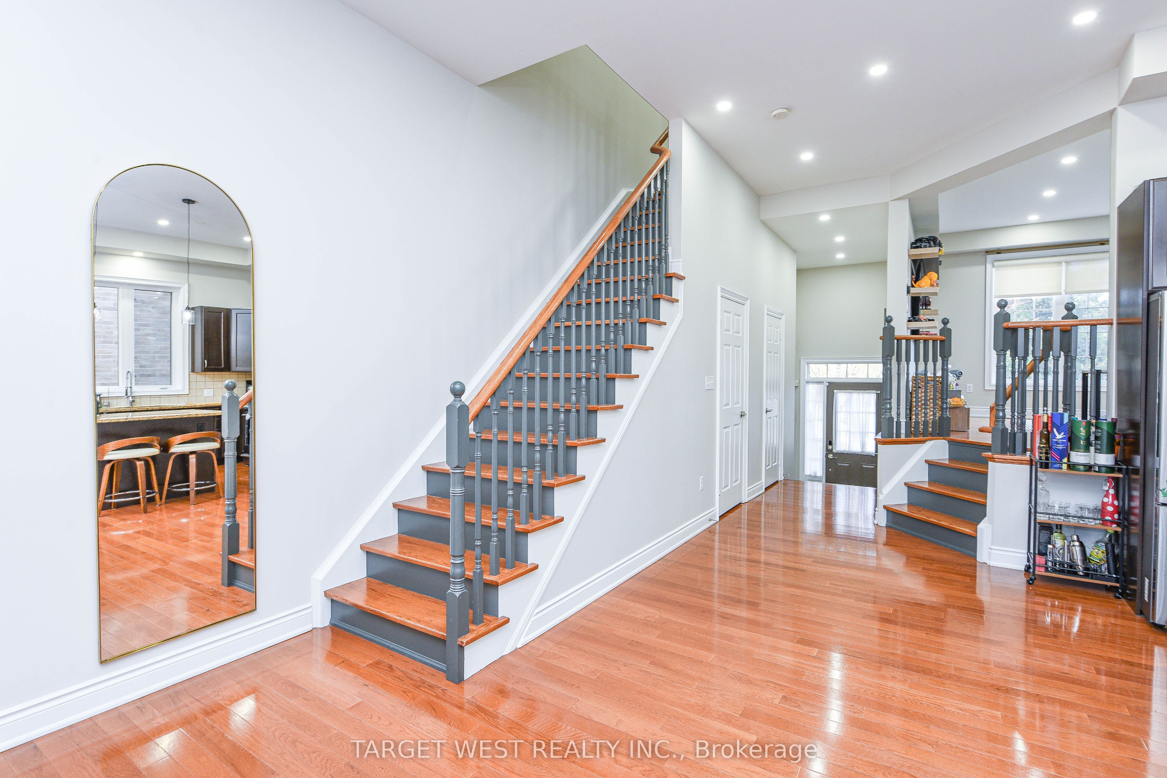 Additional image 4 of 87 Park Street W, Mississauga, ON, L5H 1L2