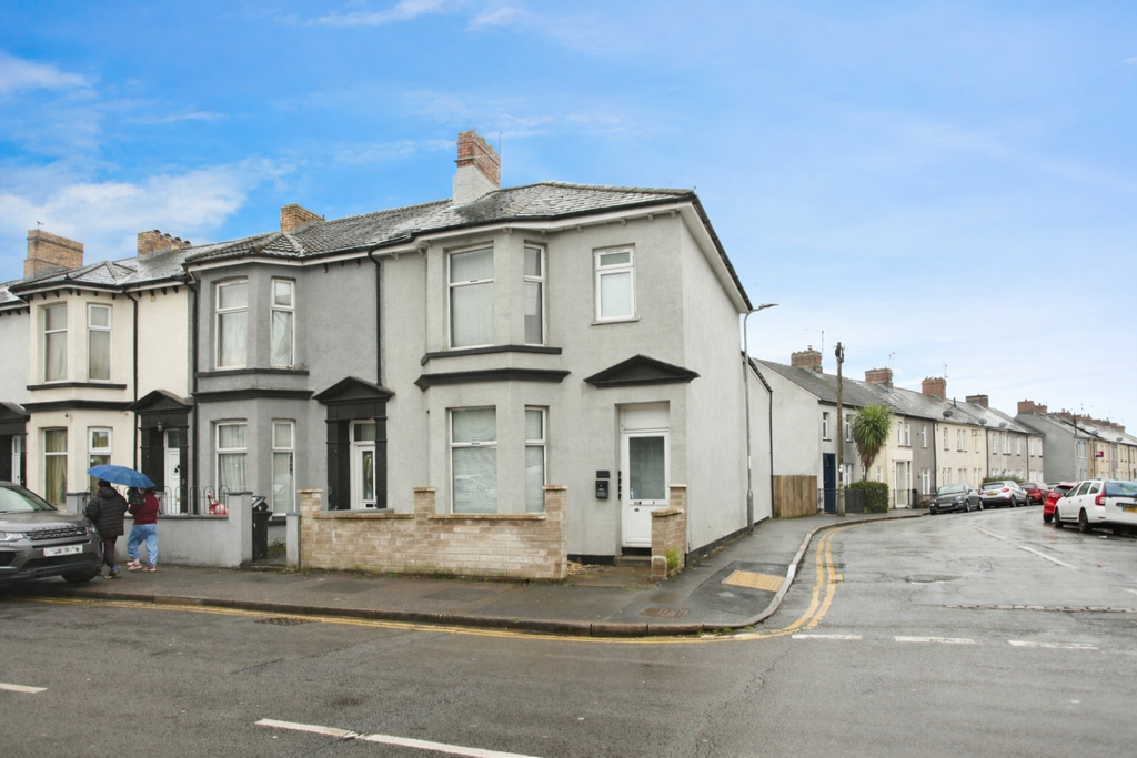 5 bed end terrace house for saleCaerleon Road, Newport NP19