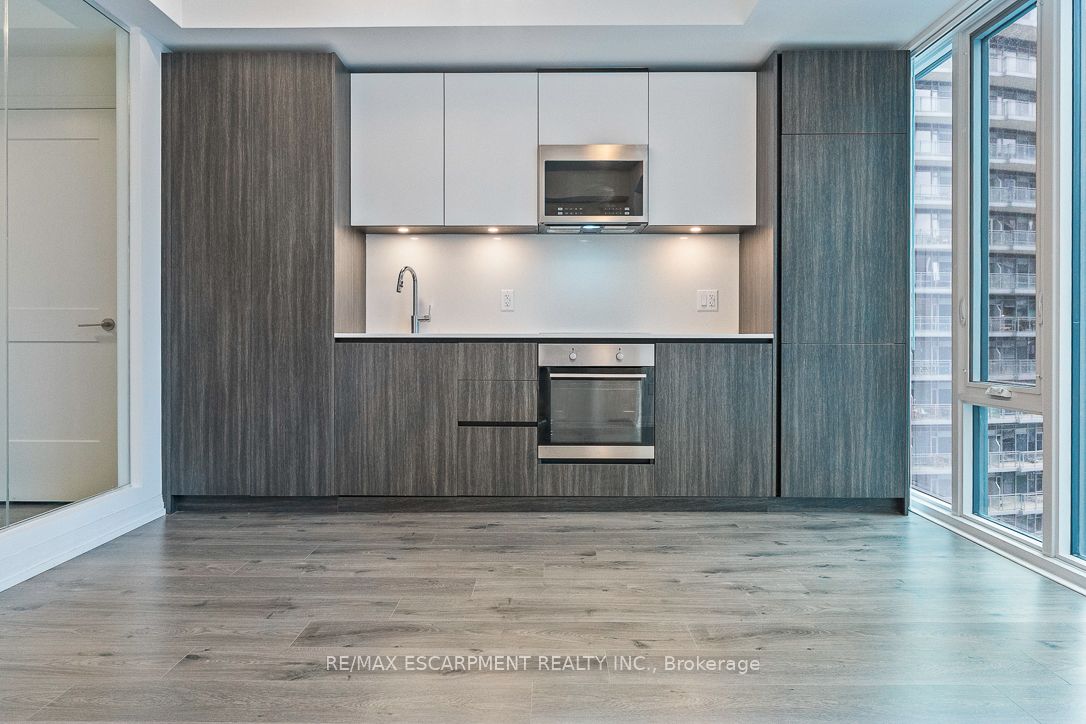 Additional image 6 of 4021-28 Widmer Street, Toronto, ON, M5V 0T2