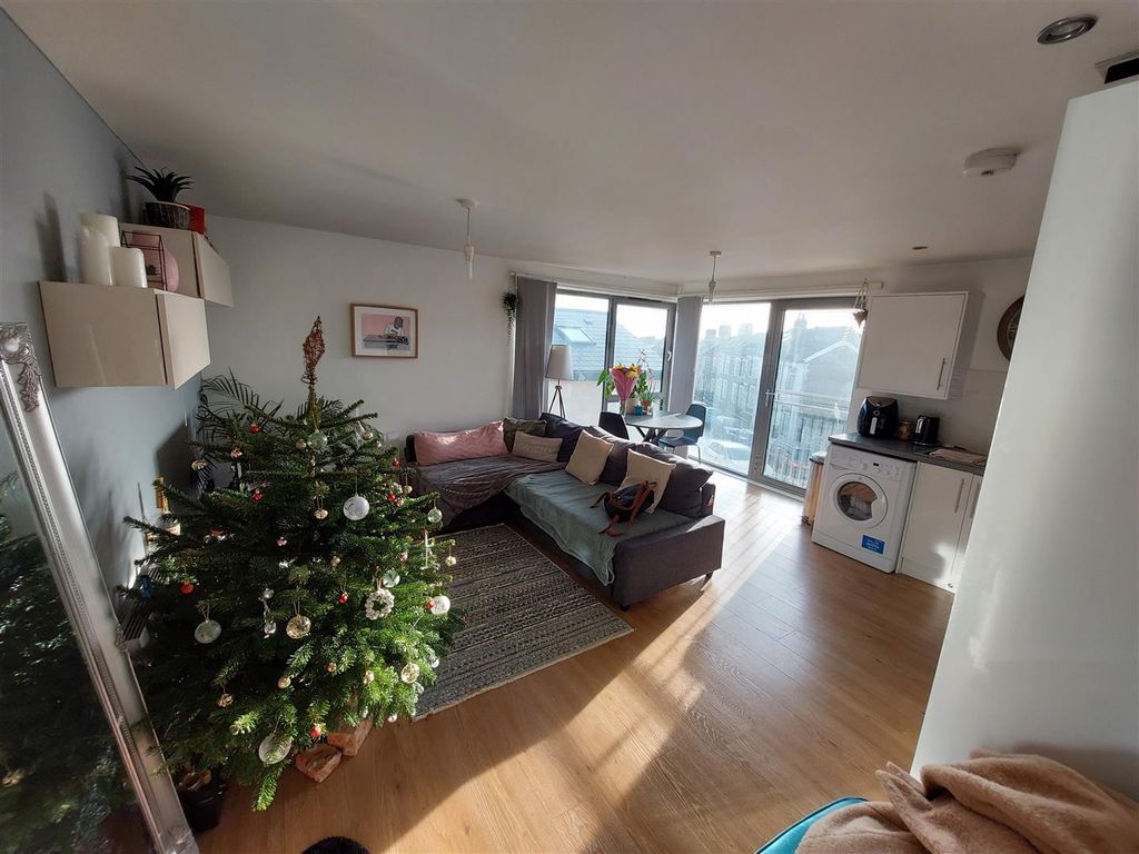 Additional image 3 of 1 bed flat for saleCathays Terrace, Cardiff CF24