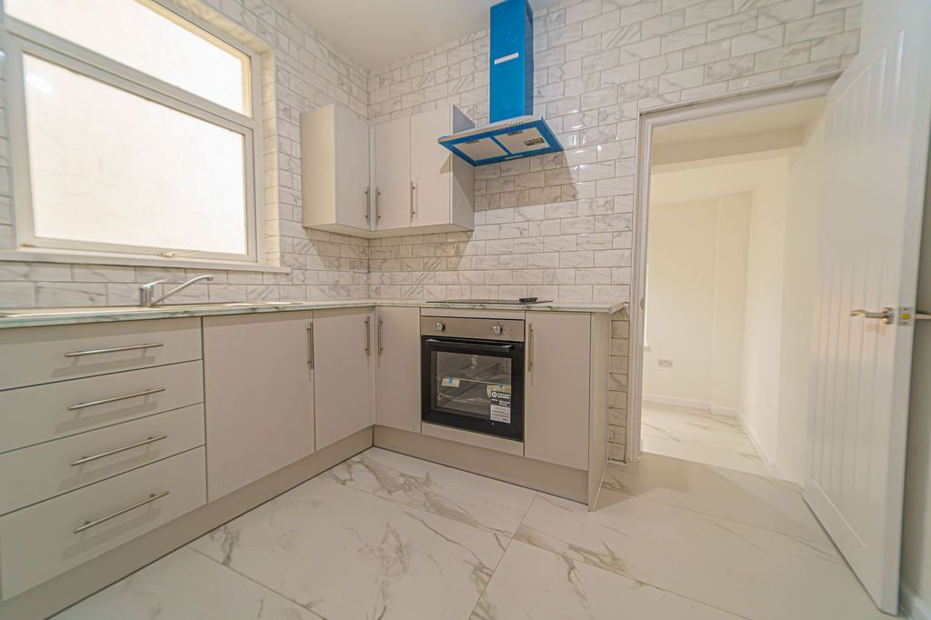 Additional image 2 of 4 bed terraced house for saleFairoak Avenue, Newport NP19