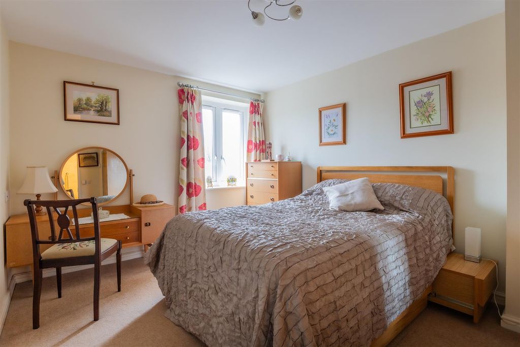 Additional image 4 of 2 bed flat for saleThomas Court, Penylan, Cardiff CF23
