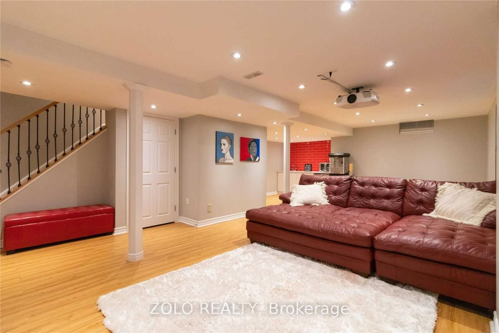 Additional image 2 of 17 Chiltern Place, Whitby, ON, L1R 2E5