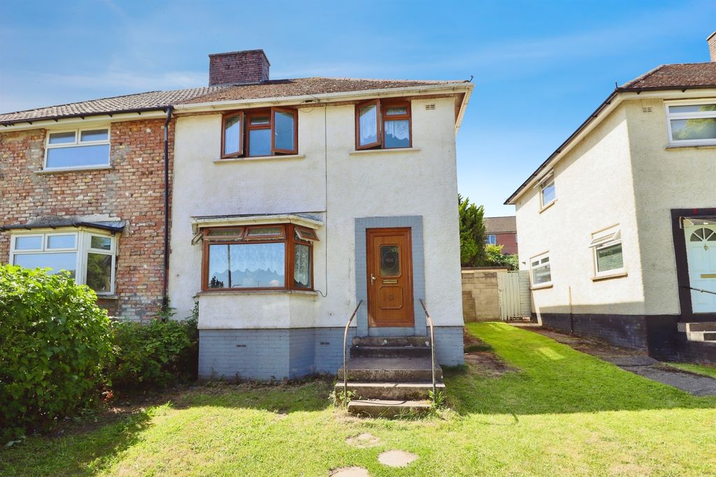 3 bed semi-detached house for saleHeol Trelai, Cardiff CF5