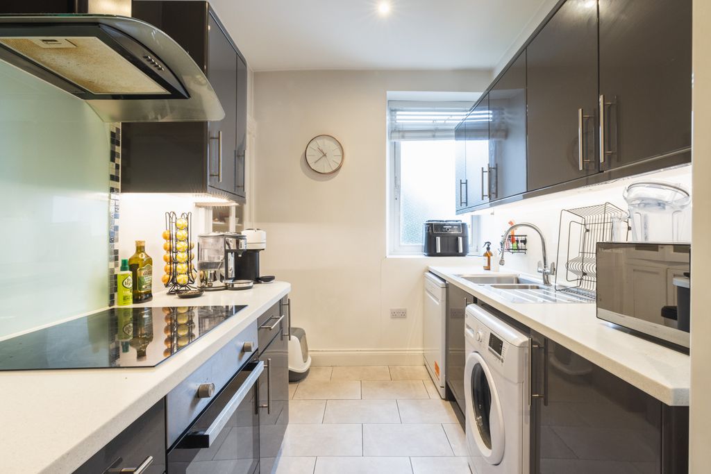 Additional image 4 of 1 bed flat for saleDon Road, St. Helier, Jersey JE2