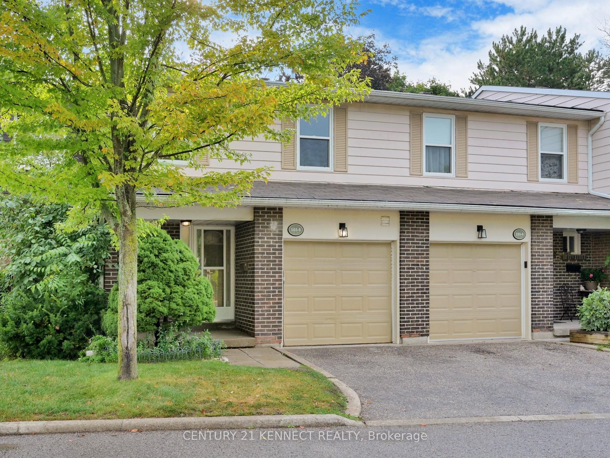8-105 Carlton Road, Markham, ON, L3R 1Z8