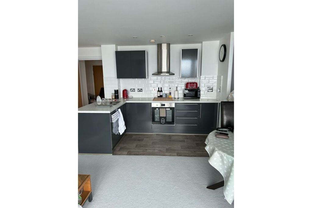 Additional image 2 of 2 bed flat for saleHavannah Street, Cardiff CF10
