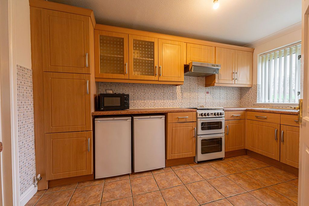 Additional image 4 of 3 bed terraced house for saleFields Road, Oakfield NP44