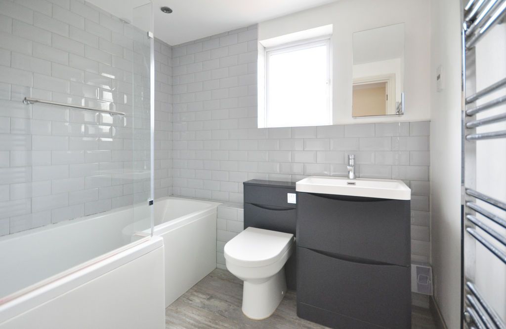 Additional image 4 of 2 bed flat for saleRefurbished Flat, Golden Mile View, Newport NP20