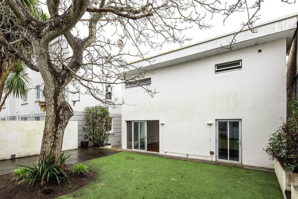 Additional image 14 of 2 bed detached house for saleSacre Coeur Cottages, Rouge Bouillon, St Helier, Jersey JE2