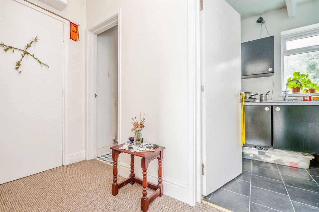 Additional image 11 of 1 bed flat for saleFairleigh Road, Cardiff CF11