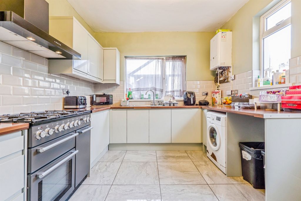 Additional image 15 of 4 bed end terrace house for saleMackintosh Place, Roath, Cardiff CF24
