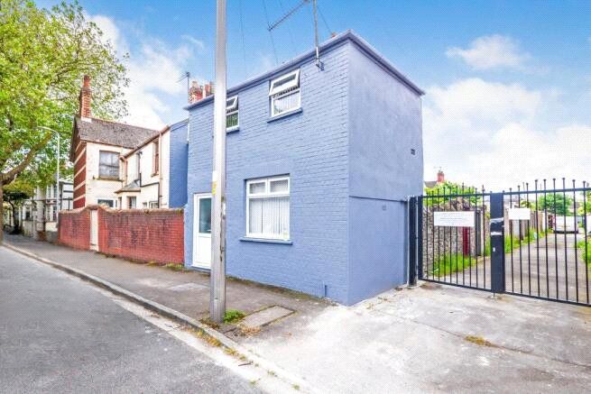 1 bed semi-detached house for saleCourtenay Road, Splott CF24
