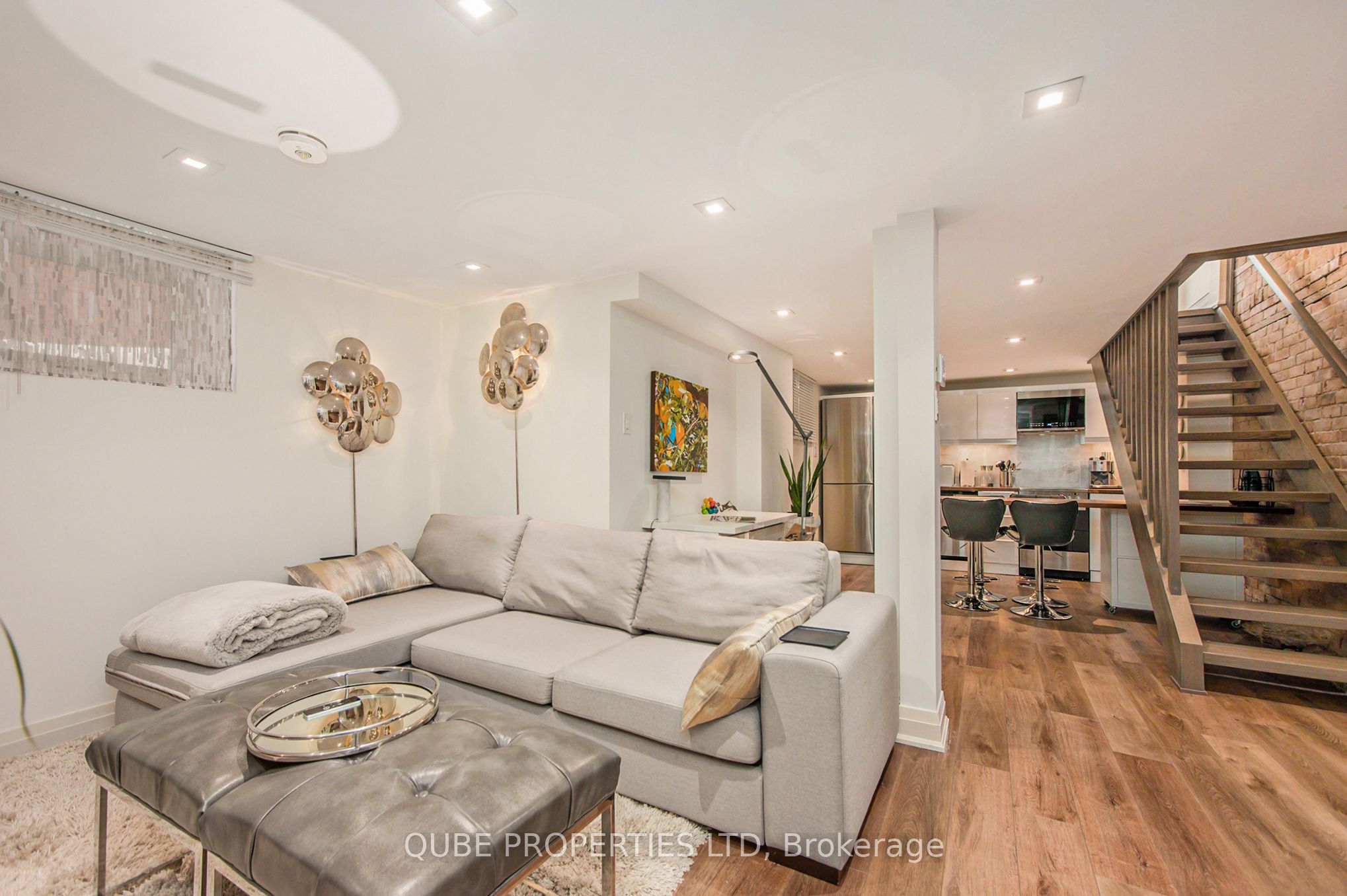 Additional image 3 of C-116 Cartier Street, Ottawa, ON, K2P 1K5