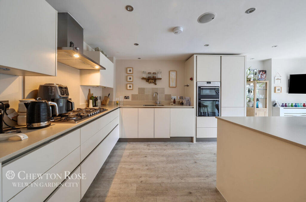 Additional image 8 of Sevenacres, Welwyn