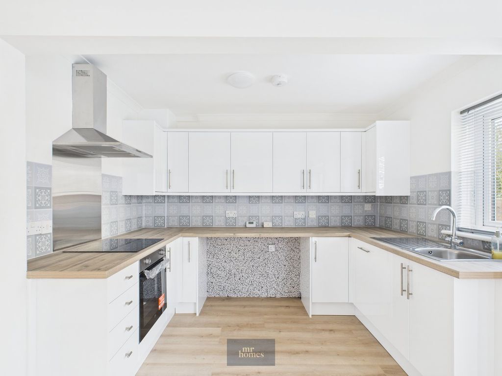 3 bed semi-detached house for saleArcher Road, Ely, Cardiff CF5 photo 2