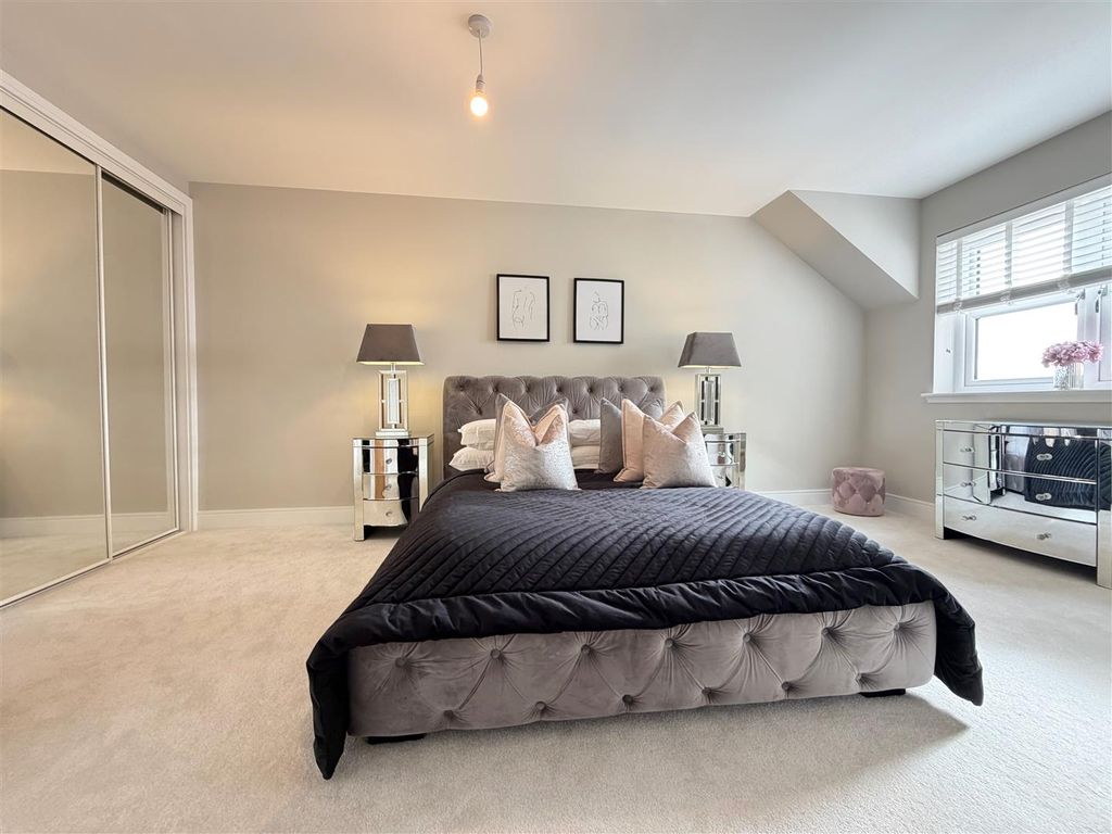 Additional image 15 of 4 bed detached house for saleLairg Court, Airdrie ML6