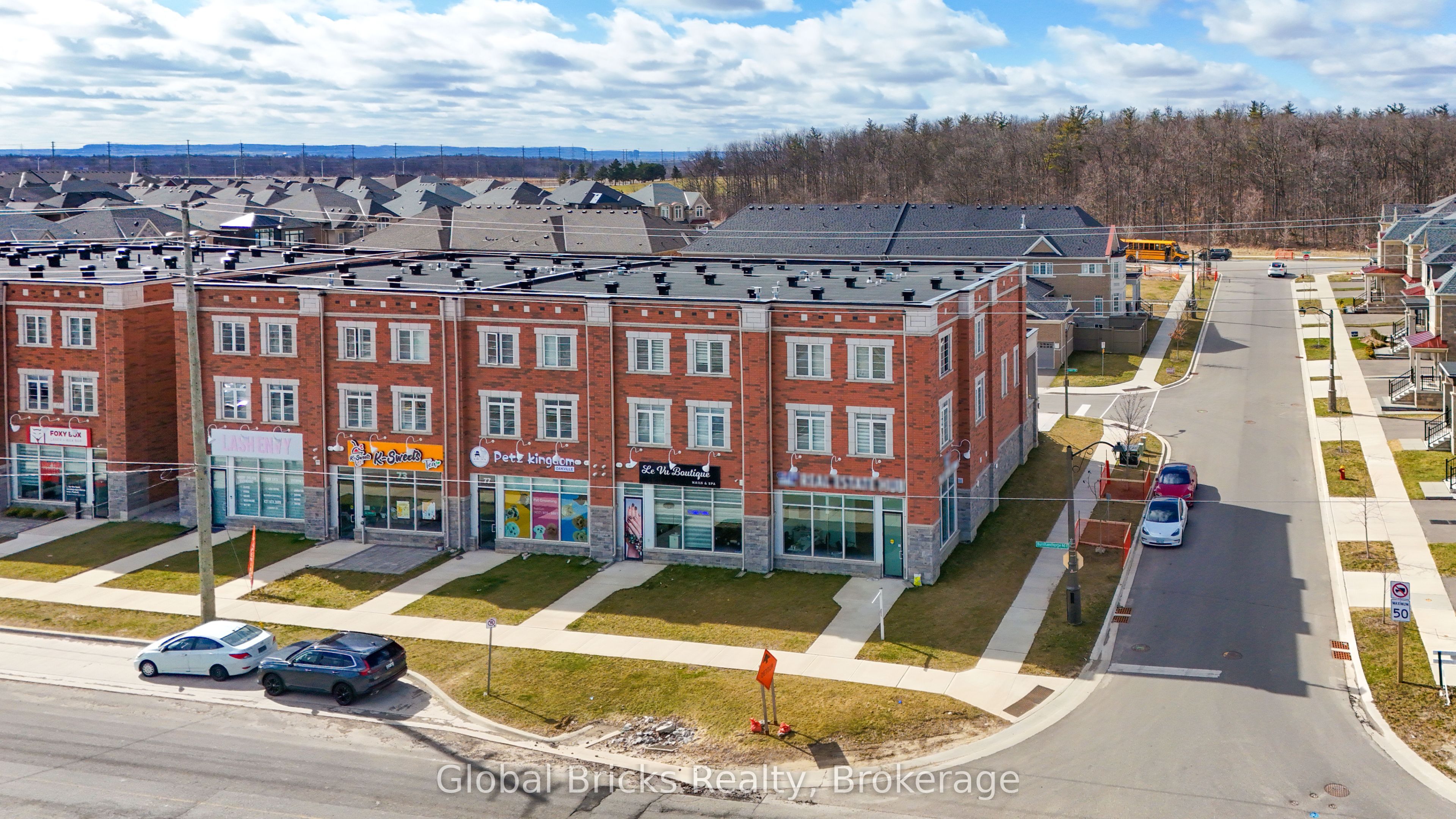 85 Burnhamthorpe Road E, Oakville, ON, L6H 3R2