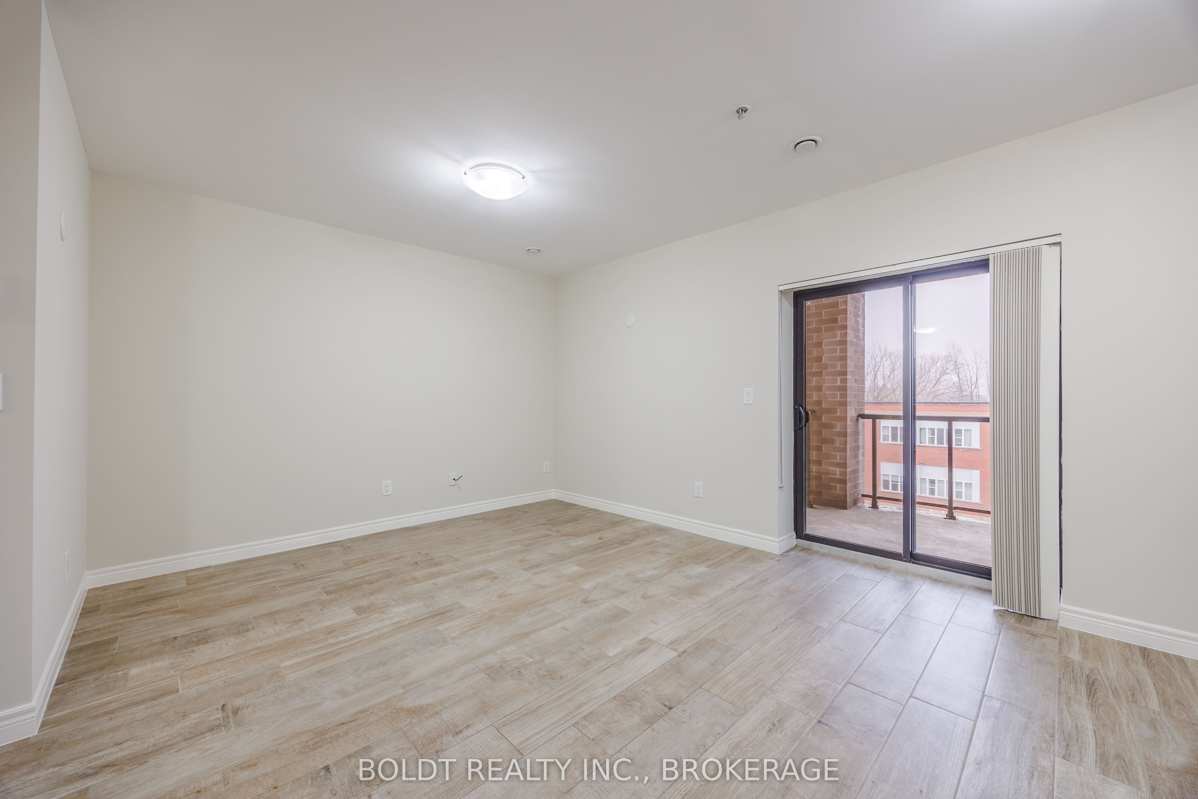 Additional image 6 of 402-5837 Dunn Street, Niagara Falls, ON, L2G 0X7