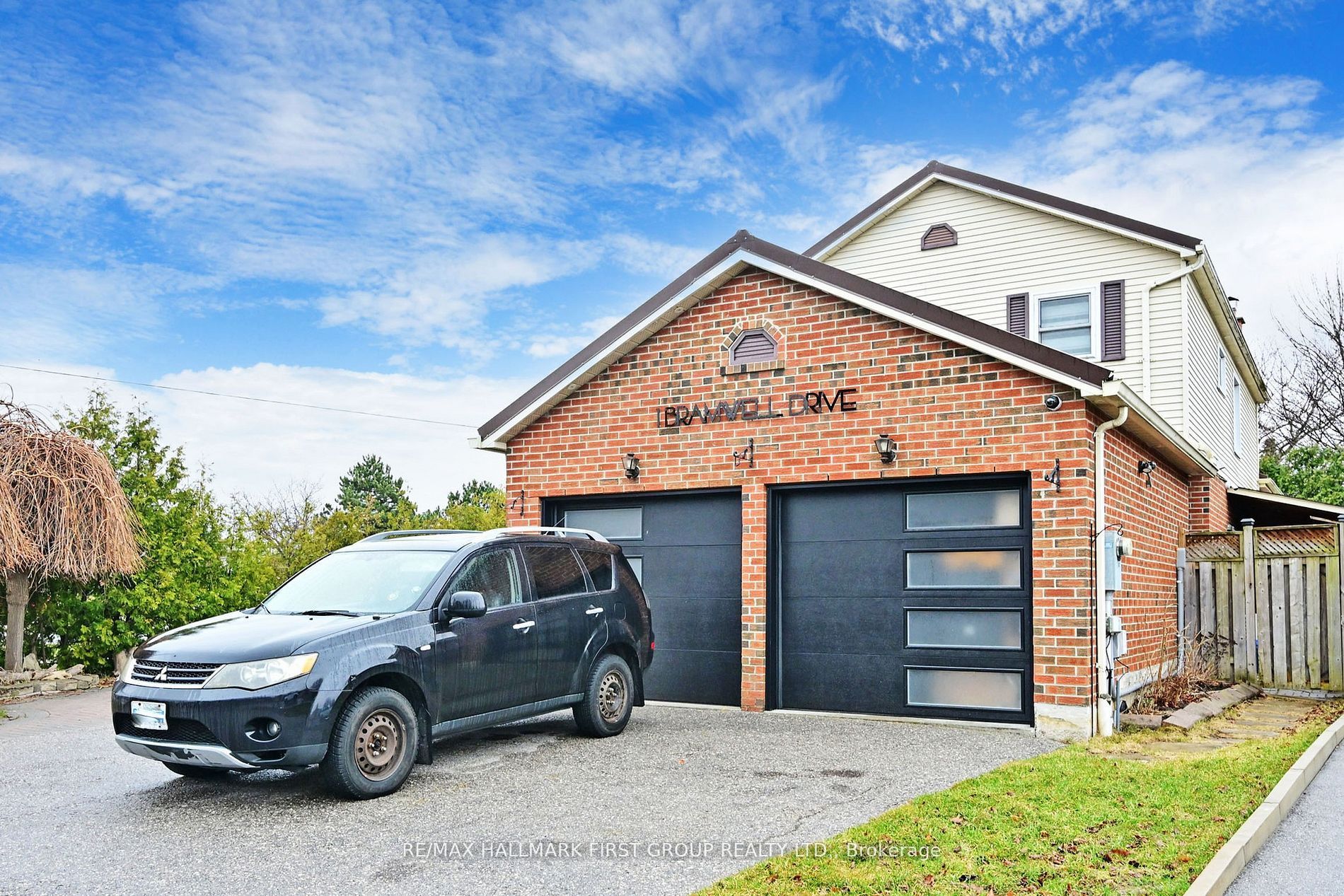 1 Bramwell Drive, Ajax, ON, L1S 5L1 photo 2