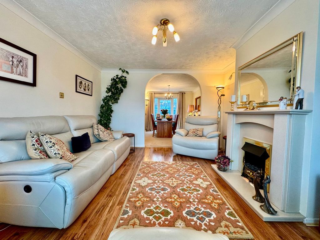 Additional image 4 of 3 bed detached house for saleBeaumaris Way, Grove Park NP12