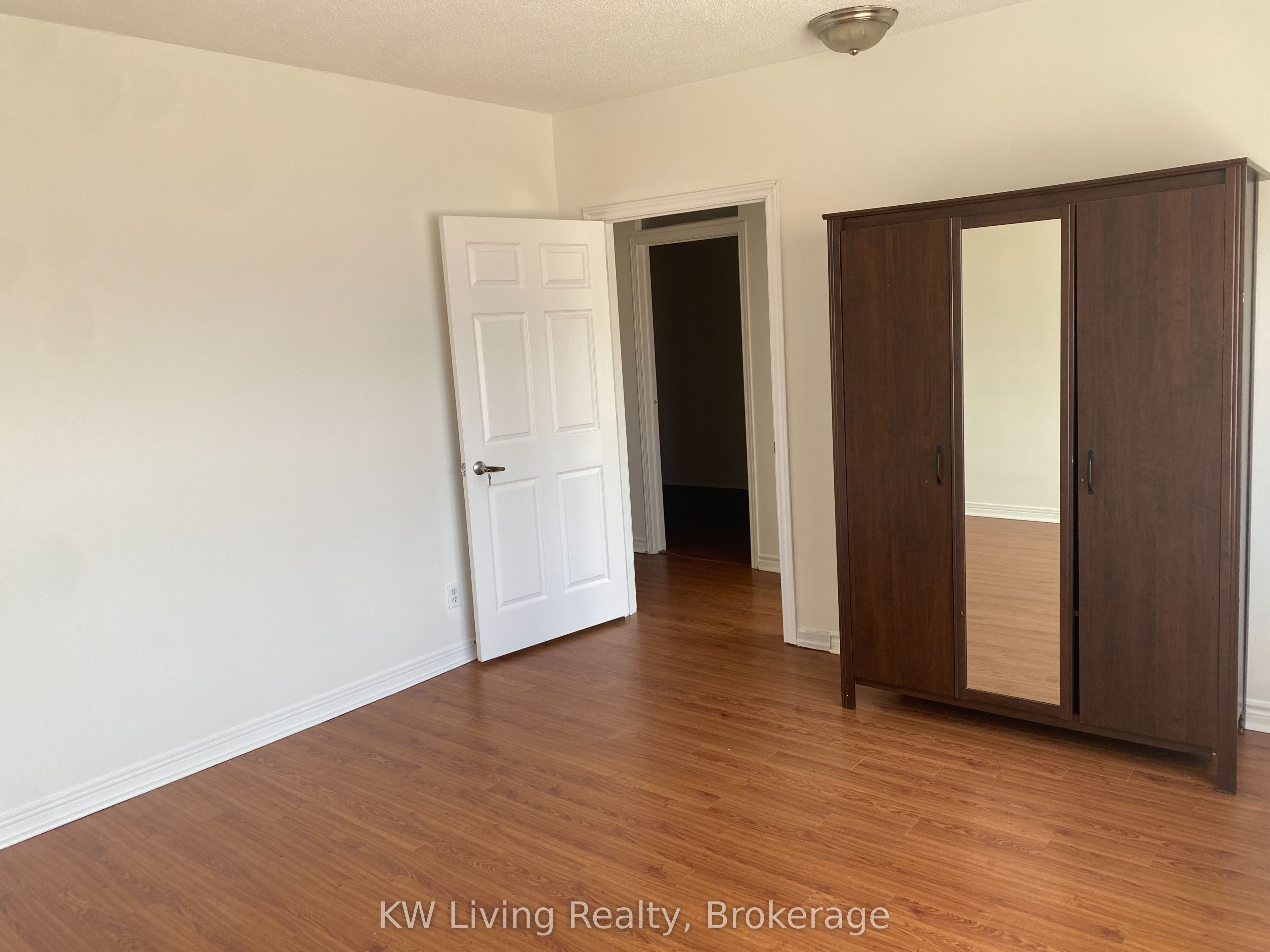Additional image 3 of Apt. 3-2890 Lake Shore Boulevard W, Toronto, ON, M8V 1J2