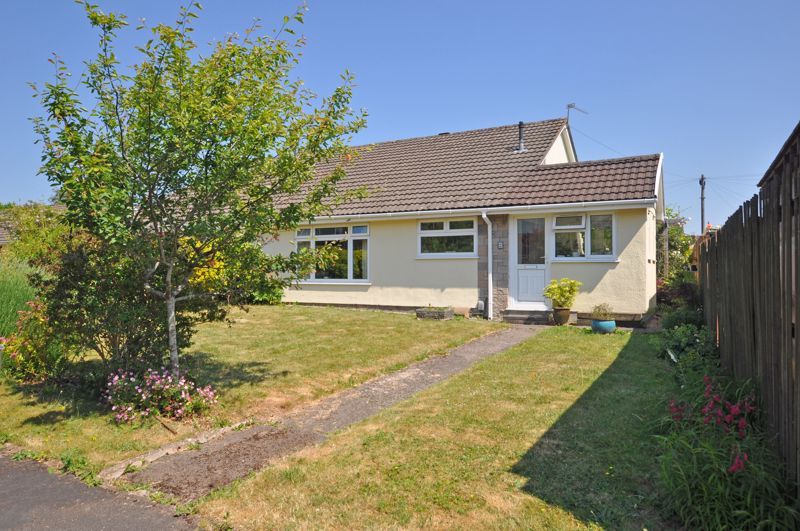 2 bed semi-detached bungalow for saleAttractive Bungalow, Royce Walk, Rogerstone NP10