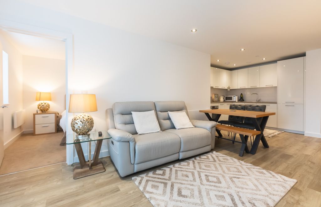 Additional image 11 of 2 bed flat for saleLa Pouquelaye, St. Helier, Jersey JE2