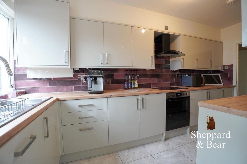 Additional image 2 of 2 bed maisonette for saleCyncoed Road, Cardiff CF23