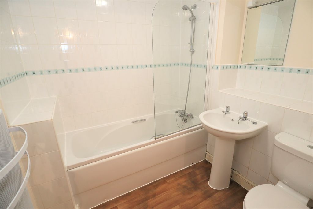Additional image 6 of 1 bed flat for saleRiverside Drive, Lincoln LN5