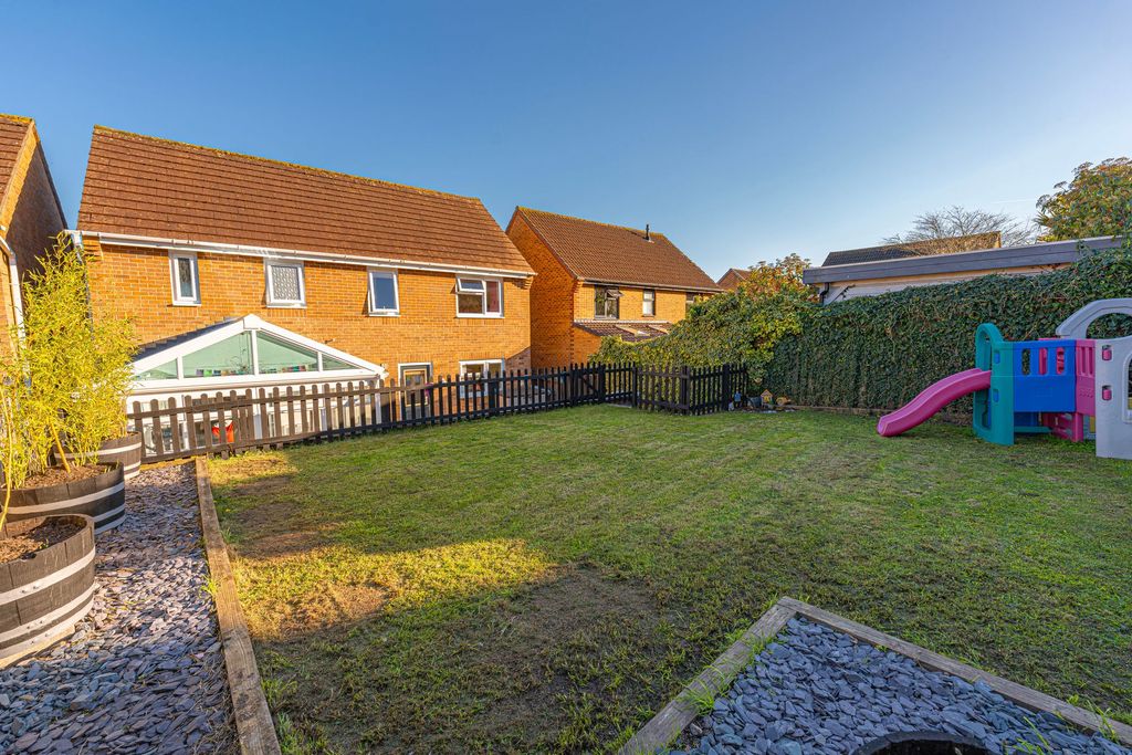Additional image 4 of 4 bed detached house for saleRockfield Rise, Undy NP26