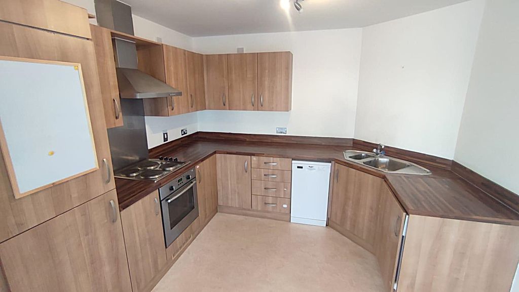Additional image 4 of 2 bed flat for saleMagretian Place, Cardiff CF10