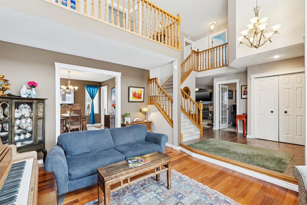 Additional image 6 of 4 Wood Valley Rise SW, Calgary, AB, T2W 5X5