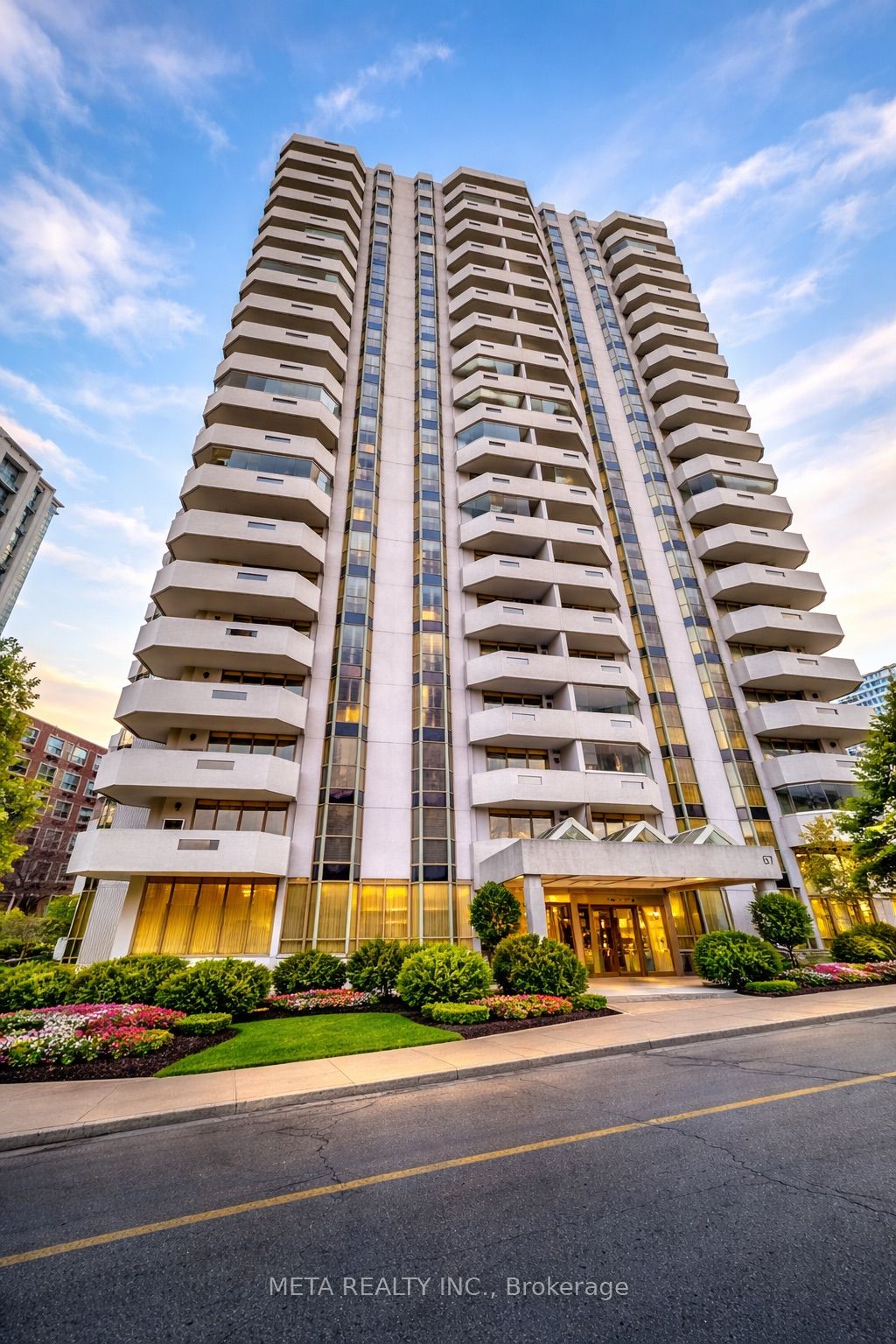 12E-67 Caroline Street S, Hamilton, ON, L8P 3K6