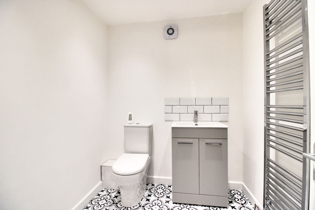 Additional image 20 of 4 bed town house for saleClyffard Crescent, Newport NP20