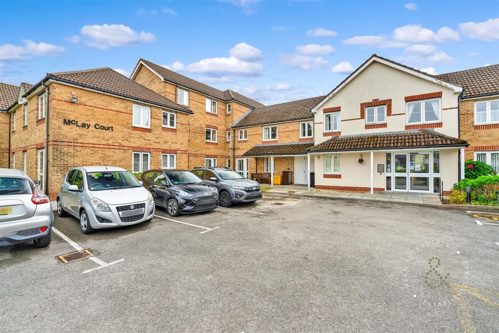 1 bed flat for saleMclay Court, St Fagans Road, Fairwater, Cardiff CF5