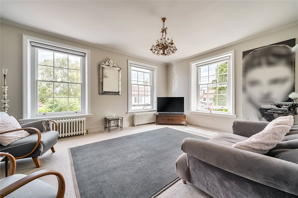 Additional image 2 of 4 bed flat for saleHigh Street, Headley, Hampshire GU35