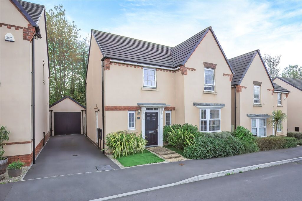 4 bed detached house for saleCypress Crescent, St. Mellons, Cardiff CF3