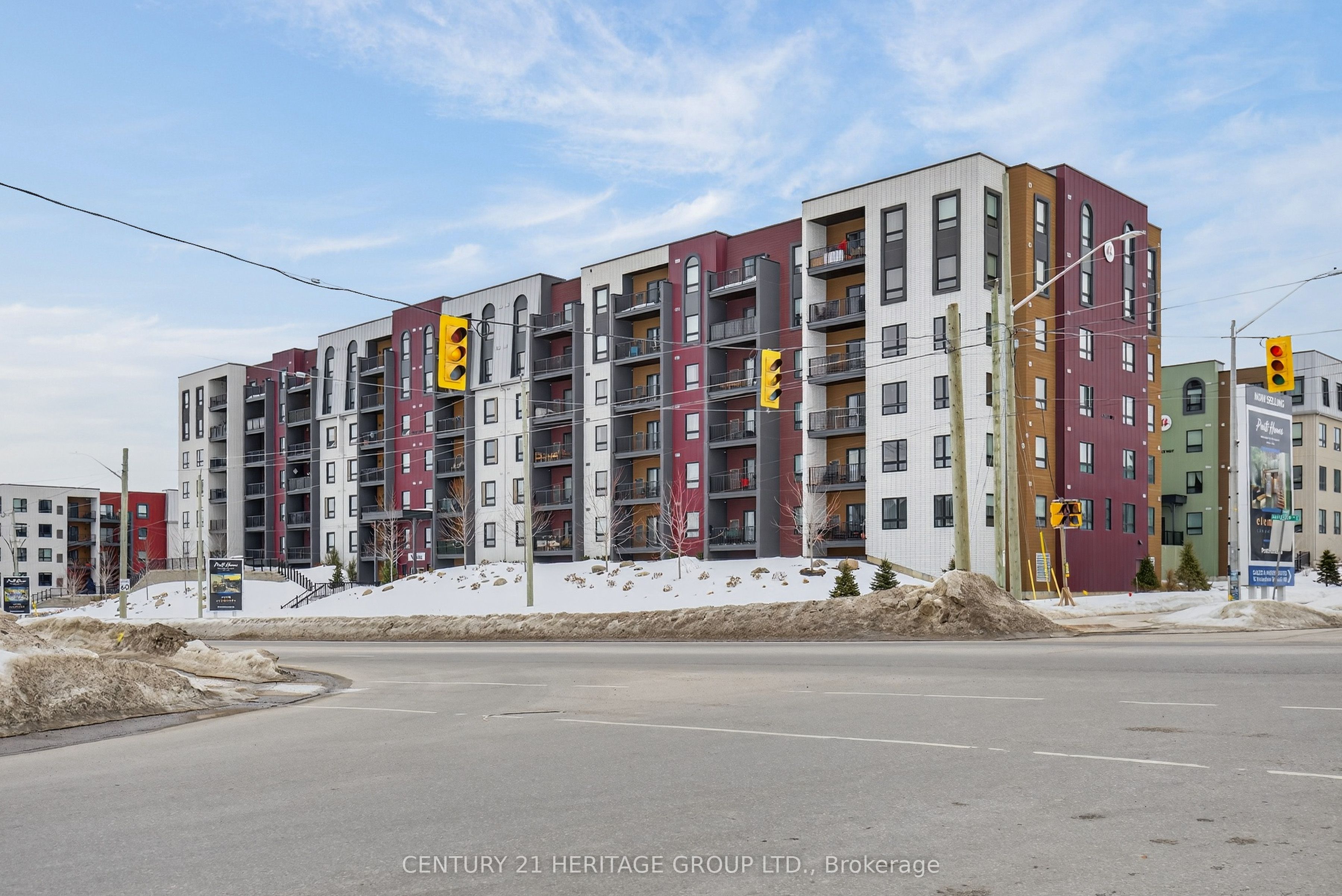 314-4 Spice Way, Barrie, ON, L9J 0M2