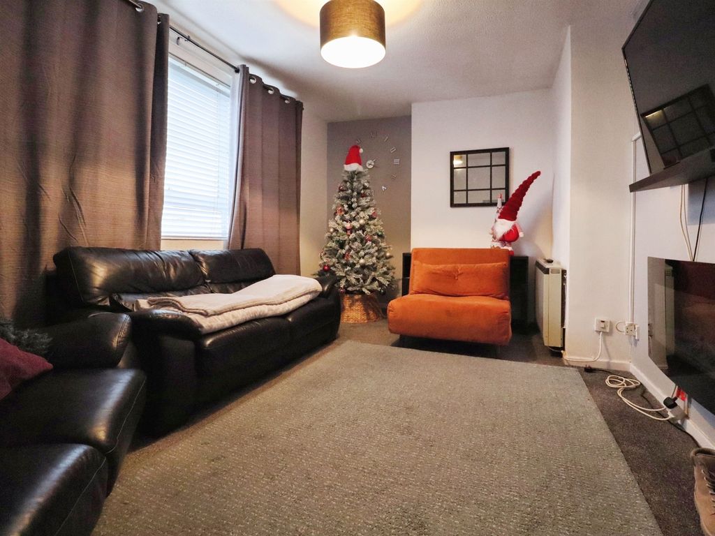 Additional image 6 of 2 bed flat for saleTidenham Road, Cardiff CF5